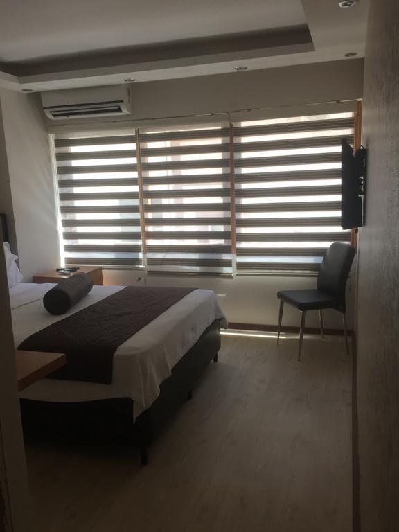 Yayla Hotel Smirne Esterno foto