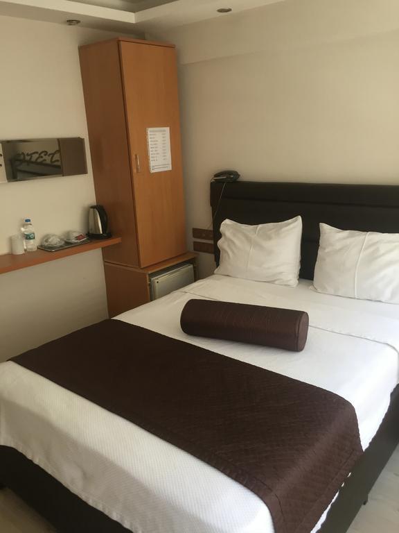 Yayla Hotel Smirne Esterno foto